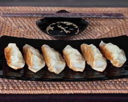 Китайские жареные пельмени