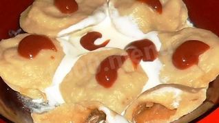 Пельмени с квашеной капустой и луком