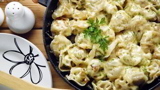 Жареные пельмени с сыром