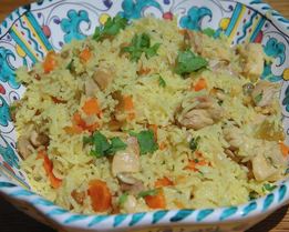 Пилав с курицей, изюмом и кедровыми орешками