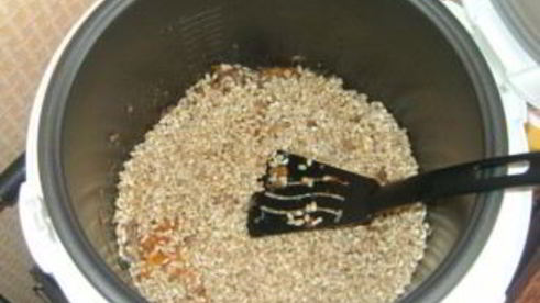 плов из перловки в мультиварке