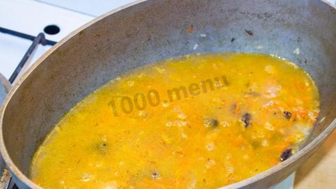 плов с курагой и изюмом