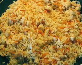 Золотистый плов с курицей