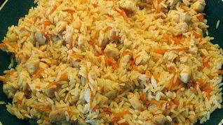 Золотистый плов с курицей