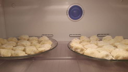 постные картофельные клецки с луком, грибами и сельдереем