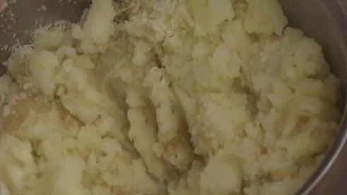пюре из молодого картофеля с пармезаном