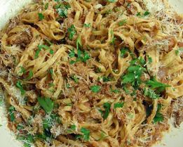 Домашняя паста с рагу из кролика