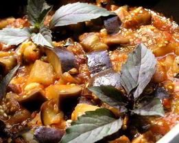 Капоната с базиликом