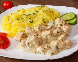 Куриное рагу с базиликом и сметаной