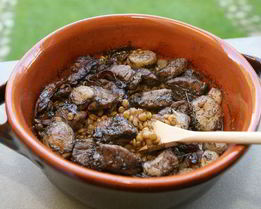 Мясное рагу с чечевицей и шалотом