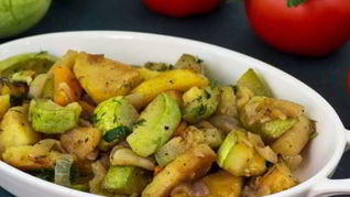 Овощное рагу из кабачков и картофеля