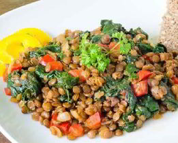 Рагу из чечевицы и шпината