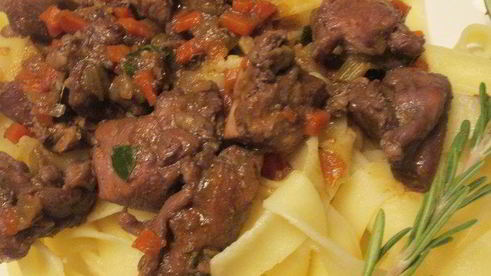 рагу из кролика в вине с тальятелле