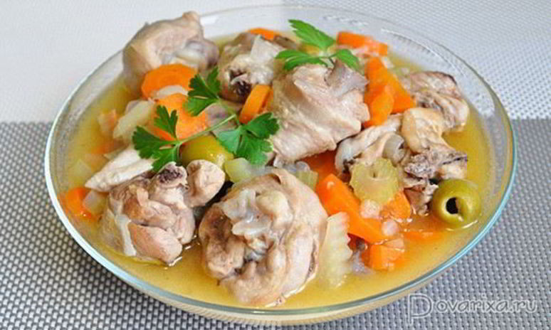 Рецепт рагу из курицы в пряном соусе с оливками