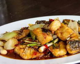 Венгерское рагу из морского окуня