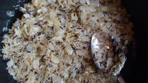 итальянское ризотто с маринованными грибами и сыром джюгас