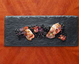 Кальмары с чечевичным ризотто и пудрой из лука-порея