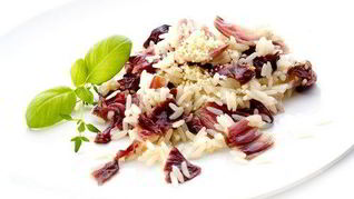 Красное ризотто с мангольдом