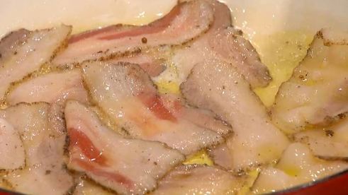 ризотто с перепелиными яйцами и копченым салом