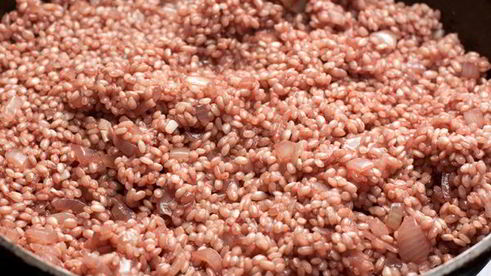 ризотто со свеклой и горгонзолой