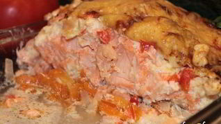 Форель с креветками под сливочным соусом