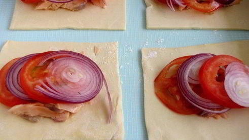 форель с овощами в тесте