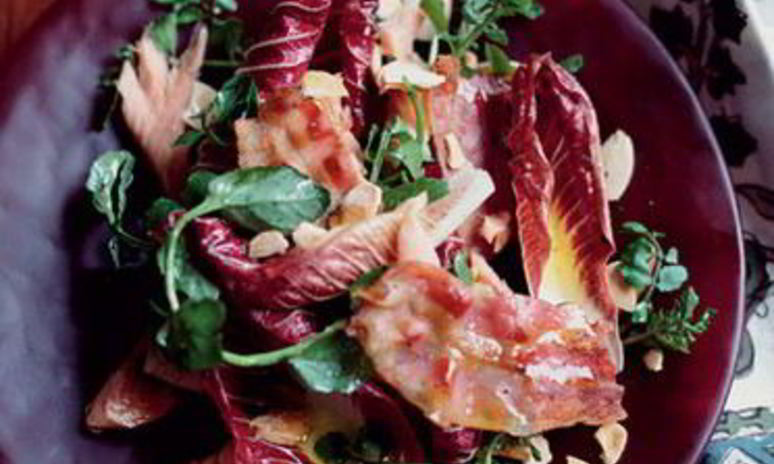 Рецепт форели с жареной ветчиной-панчеттой и красным цикорием