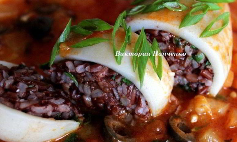 Рецепт кальмара, фаршированного красным рисом