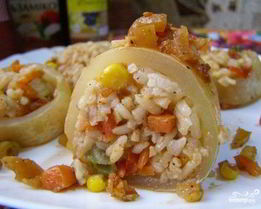 Кальмары, фаршированные рисом и овощами