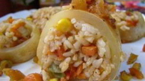 кальмары, фаршированные рисом и овощами