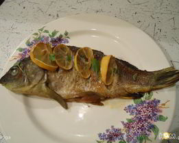 Карп, запеченный в рукаве