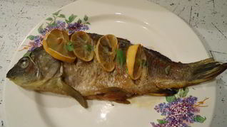 Карп, запеченный в рукаве