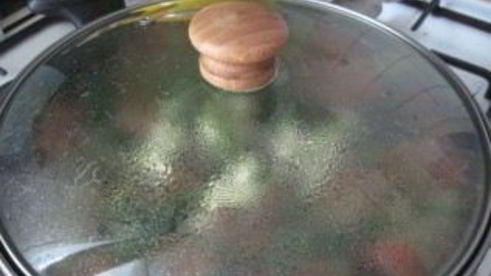 кижуч, тушенный с овощами