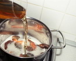 Креветки в пиве с чесноком