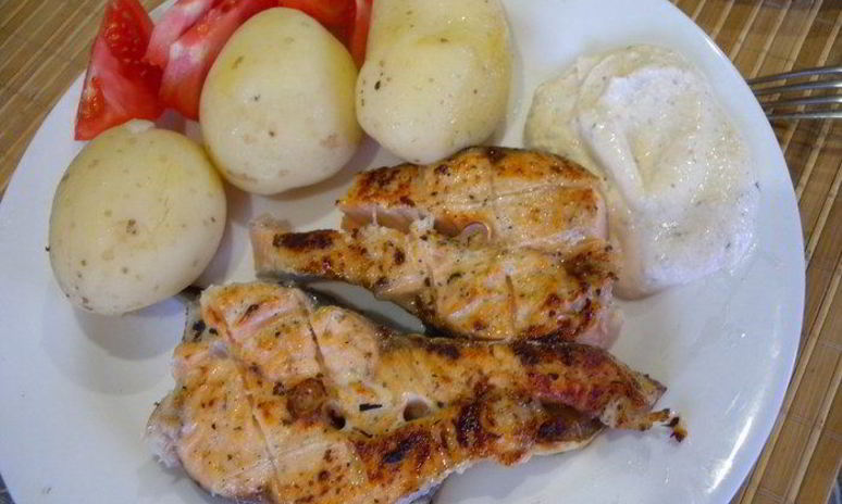 Рецепт мускатной рыбы гриль с творожным соусом