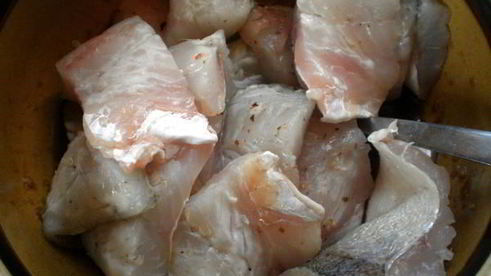 судак в имбирном маринаде на овощной подушке