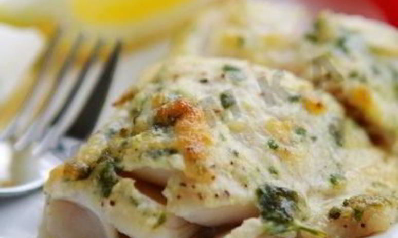 Рецепт трески запеченной под чесноком и травами