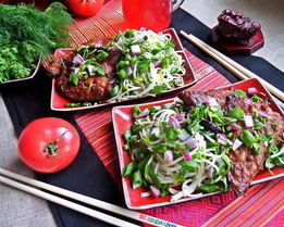 Запеченная скумбрия с японской лапшой