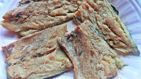 запеченная скумбрия с японской лапшой