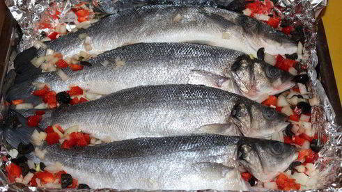 запеченный фаршированный сибас