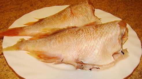 запеченный окунь в духовке