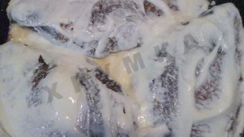 жареные карасики в сметане с петрушкой