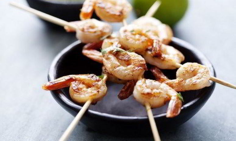 Рецепт кокосово-лаймовых острые шашлычки из креветок