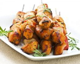 Куриный шашлык в ароматных специях и лимонном соке