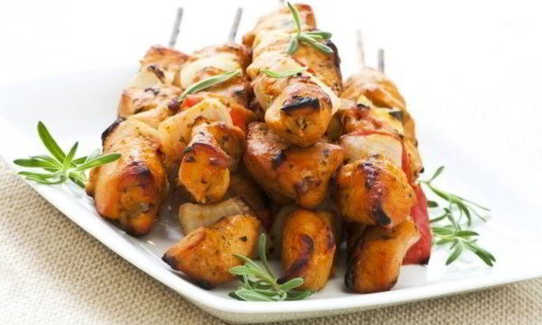 Рецепт куриного шашлыка в ароматных специях и лимонном соке
