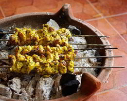 Куриные шашлыки в йогуртовом маринаде с карри