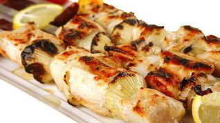 Куриные шашлыки в лимонном маринаде с шафраном