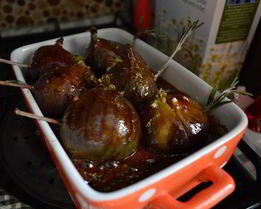 Шашлычки из инжира на розмарине