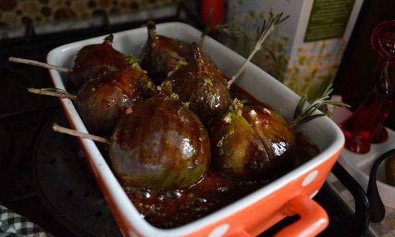 Рецепт шашлычков из инжира на розмарине