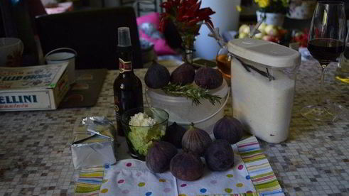 шашлычки из инжира на розмарине